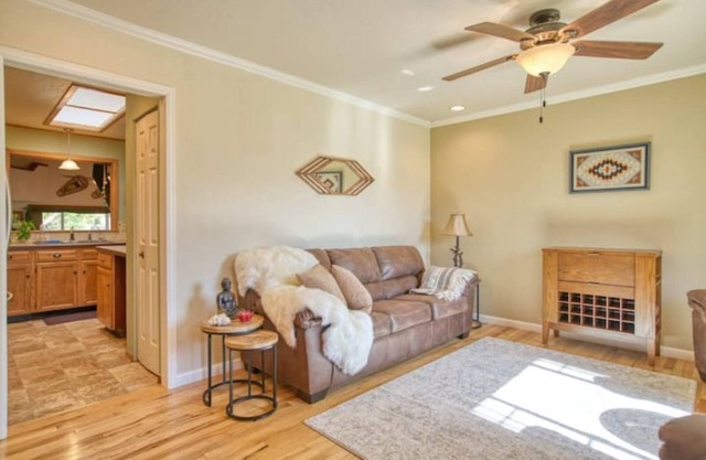 Comfy, Cozy Cabin Feel 3BD/2BA - Colorado Getaway