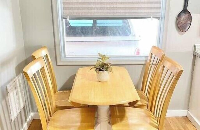 Comfy Pocatello home-central to park and grocery