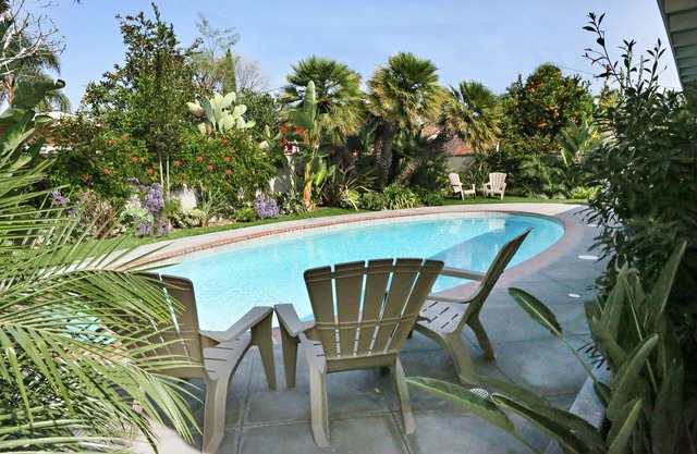 Comfy Pool Home; 2 Ensuites, 1/4 mile Walk2Disney