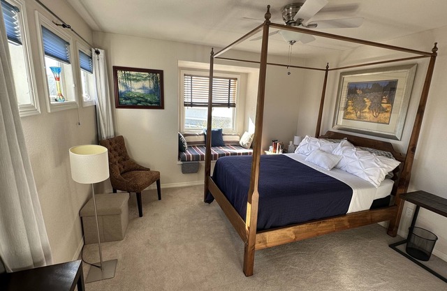 Comfy room in a large, beautiful, quiet and safe home centrally located in NoCo!