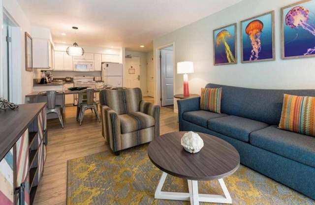 Comic-Con special resort lodging, sleeps four with full kitchen.