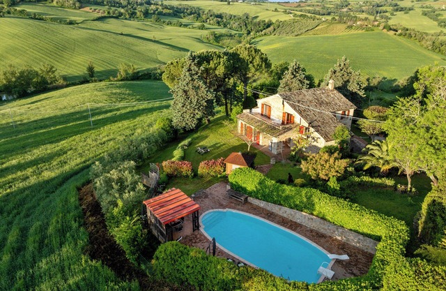 Complete refurbished old farmhouse with pool and garden