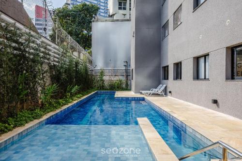 Complete stay with pool, near the metro and Praça da Sé – APS