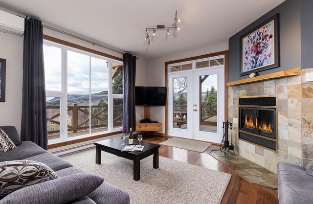 Condo 120B: Spacious, Lower Floors, River Views