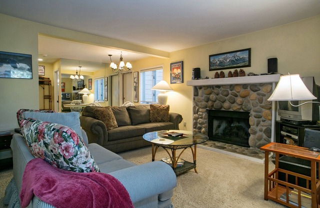 Condo at the popular McCloud complex (MC255)