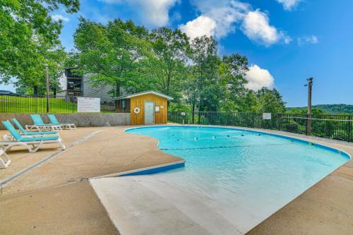 Condo with Lake Access about 2 Mi to Silver Dollar City!