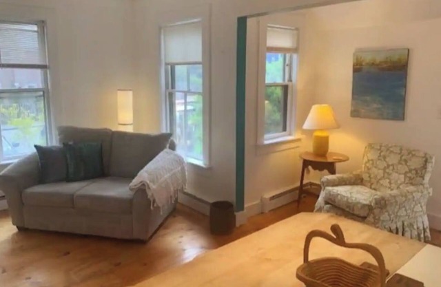 Connected Apartments: walk to town & ocean park