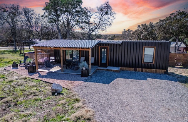Contained in Gruene Cowboy Edition - Heated Pool! 1.5 Miles to Gruene!