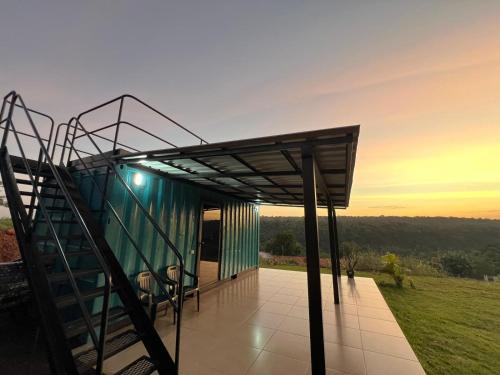Container Home Py