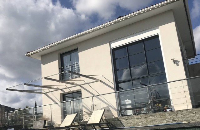Contemporary villa 175 m² Pic Saint Loup garden 3000m² France