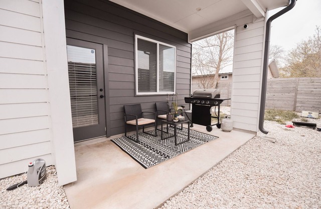 Contemporary Casa Casey ATX