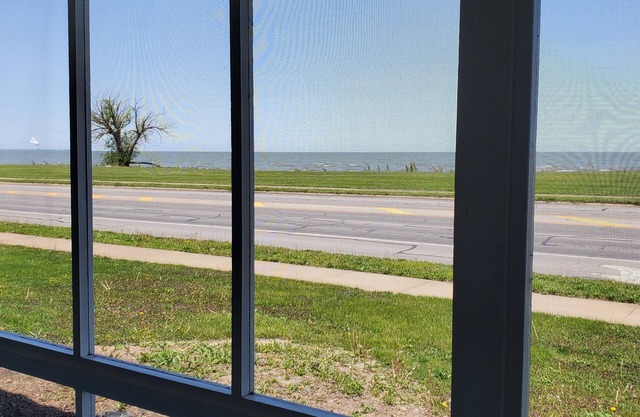Contemporary Lake Erie Condo.