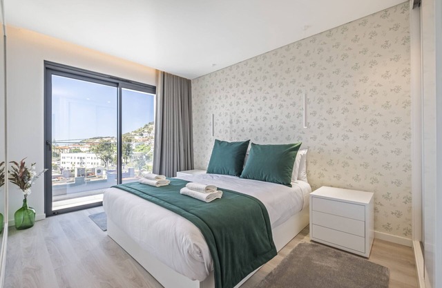 Contemporary Residence B by Madeira Sun Travel