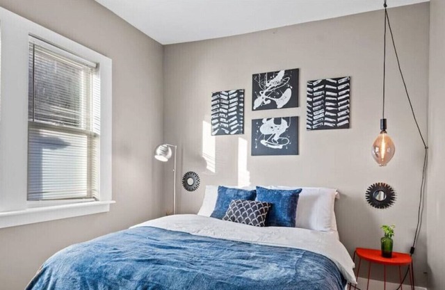 Convenient 2BR Near Convention & Hospitals