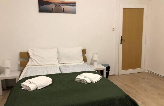 Convenient 3BR Apt. near Danube & Millenium Tower