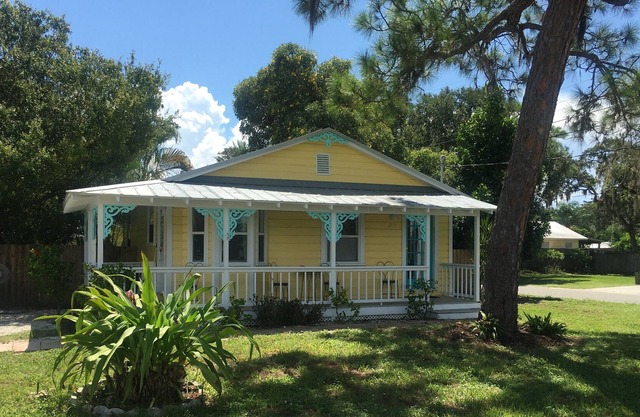 Convenient Cottage Close to Beaches - Pet Friendly!