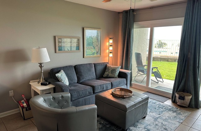 Convenient-Gulf Front #105-1st floor with a view!