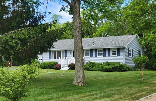 Conveniently located in a private association very close to beaches.