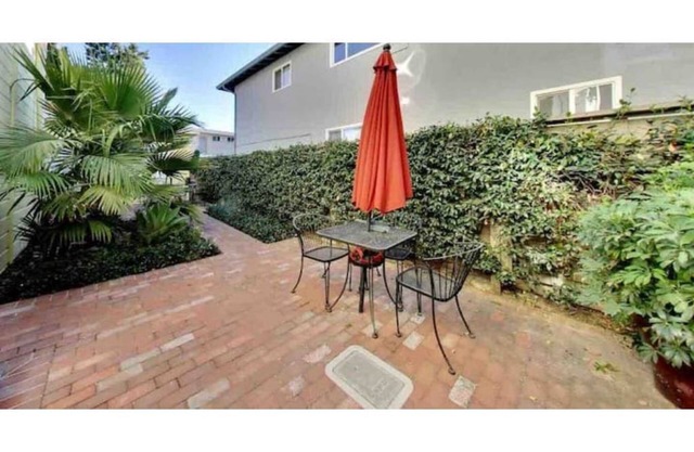 Cool & Cozy Ground Floor Apartment Unit #9