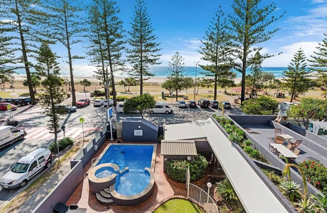 Cooly Good Vibes - 2 bedrooms beachside