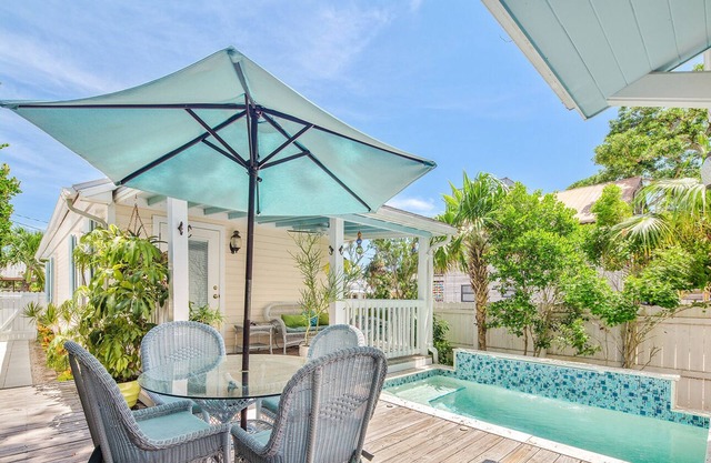 ~ COPA CABANA ~ Classic Key West cottage just a stone’s throw from the water.
