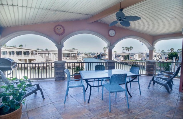 Copper Bottomed Waterfront Cottage Bring the family Please see Manager Info before booking
