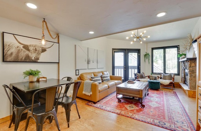 Copper Mtn Condo with Pool Access Ski-InandWalk-Out!