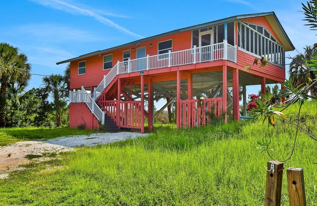 Coral Cottage | House in Pine Island