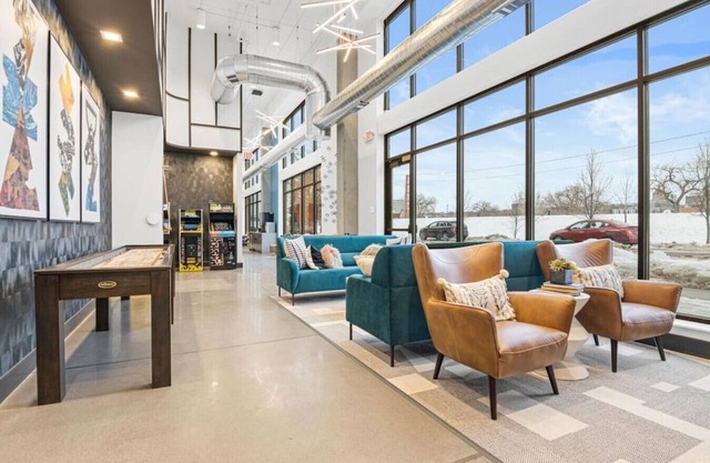 Cordelle 314 · Gym, Pool, Foosball - 1 Bed w/River Views
