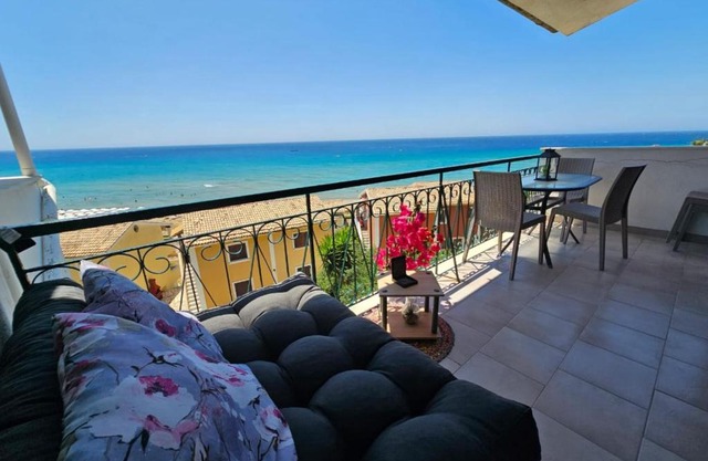 Corfu Glyfada Menigos Resort no01
