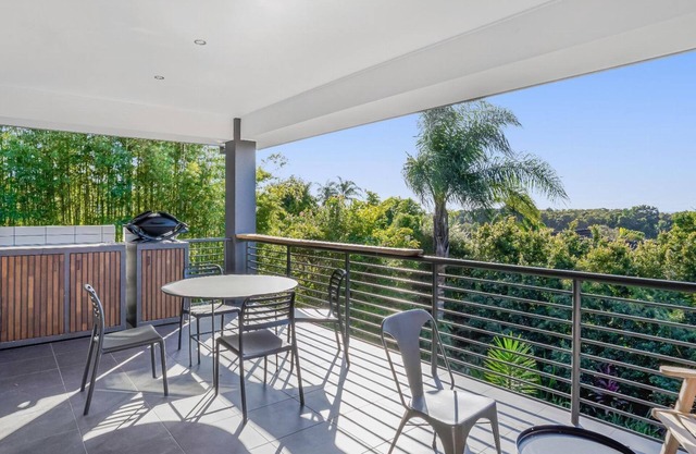 Corker in Suffolk Park - Belle Escapes Byron Bay. A spacious 4 bedroom home