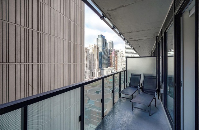 Corporate Stays - Amazing 1BR Apartment with Modern Amenities and Prime Comfort