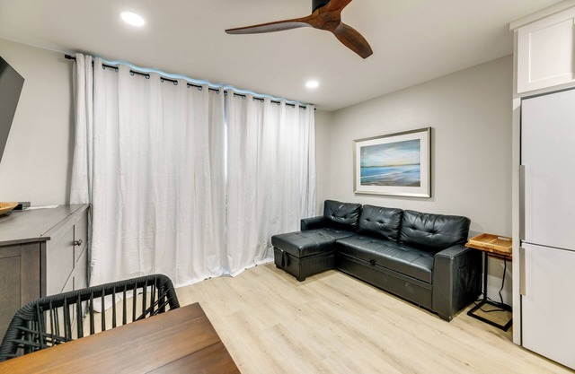 Corpus Christi 'Surfside Suite' w/Beach Access!
