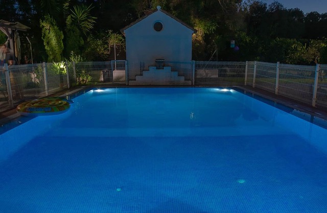 CORTIJO AT 20 MIN. FROM THE BEACH FOR 24 PEOPLE