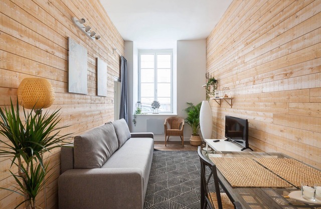 Cosmic - One Bedroom Apartment, Sleeps 4