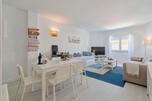 Costa 27 Beach Apartment - By Y Concept