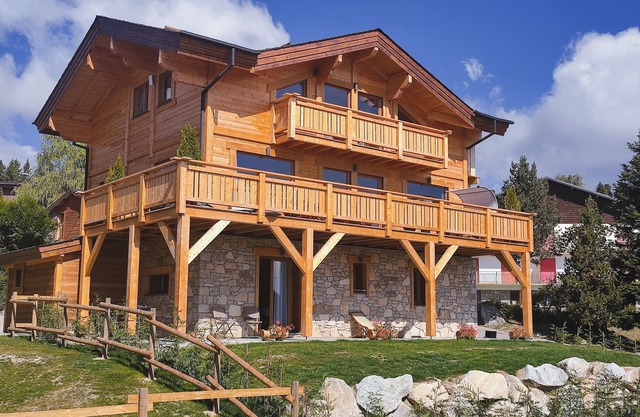 COSTABONA Finnish log cabin 180 m2, 5 bedrooms, sleeps 12