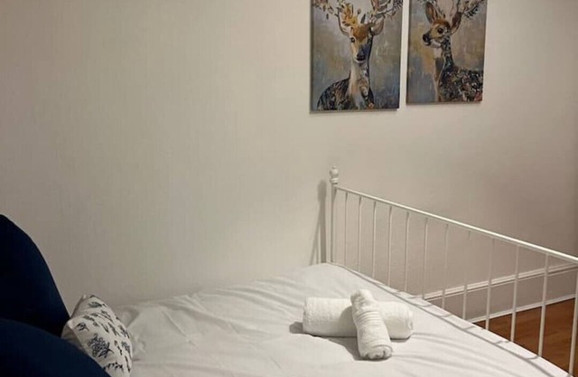 Cosy 2-bed flat in the heart of SoHo!