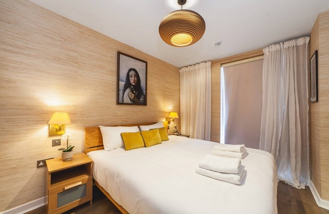Cosy 2-Bed Poplar Flat w/City Views