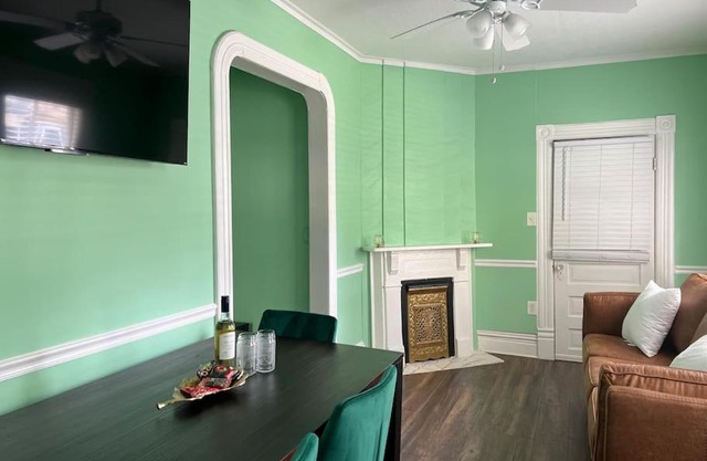 Cosy 3-Bedroom Downtown Walk to Convention Center