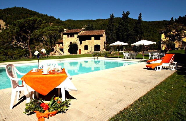 Cosy apartment for 2 guests with pool, WIFI, TV, pets allowed and parking