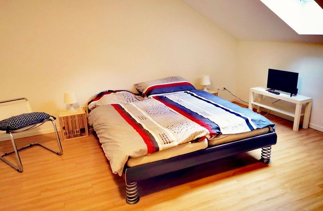Cosy apartment for 2 people with WIFI, TV, balcony and pets allowed