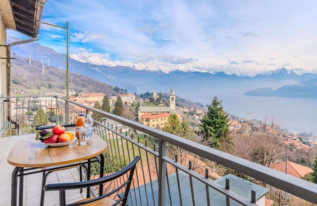 Cosy apartment for 4 guests with WIFI, TV, balcony, pets allowed and parking