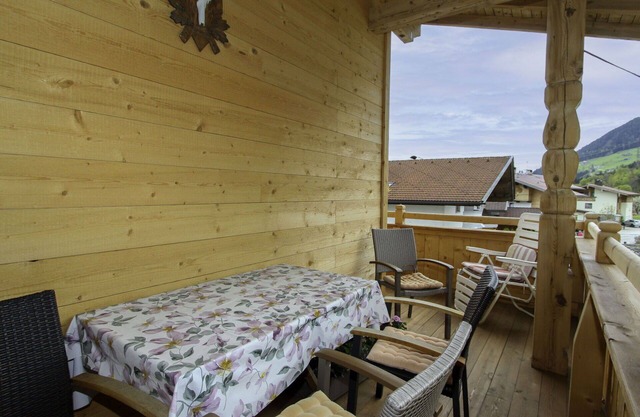 Cosy apartment for 4 guests with WIFI, TV, terrace, panoramic view and parking
