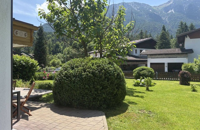 Cosy apartment for 6 guests with WIFI, TV, terrace, pets allowed and parking