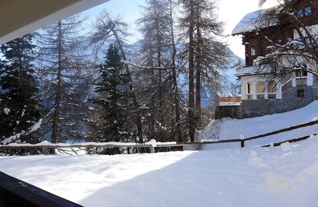 Cosy apartment for 4 people with WIFI, TV, balcony and parking