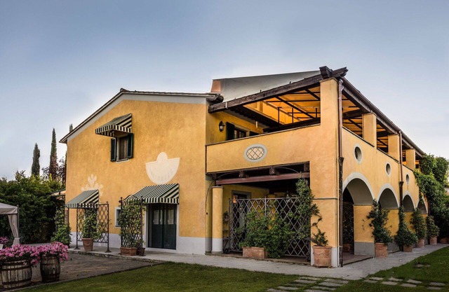 Cosy apartment for 4 guests with pool, WIFI, TV and parking