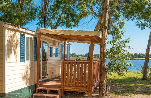 Cosy apartment in villa with A/C, pool, WIFI, TV, terrace, pets allowed and parking