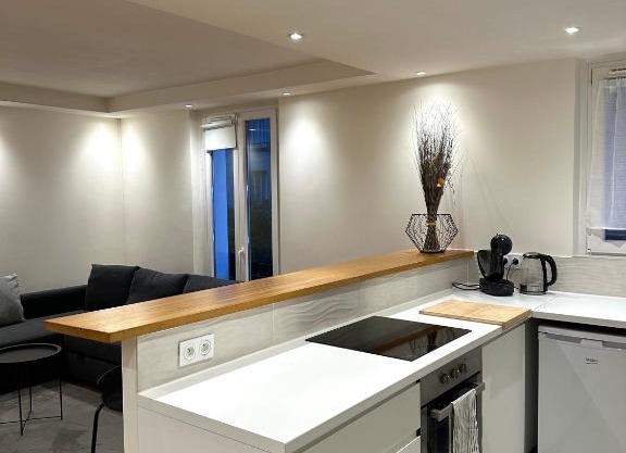 Cosy, appartement refait à neuf limite 16