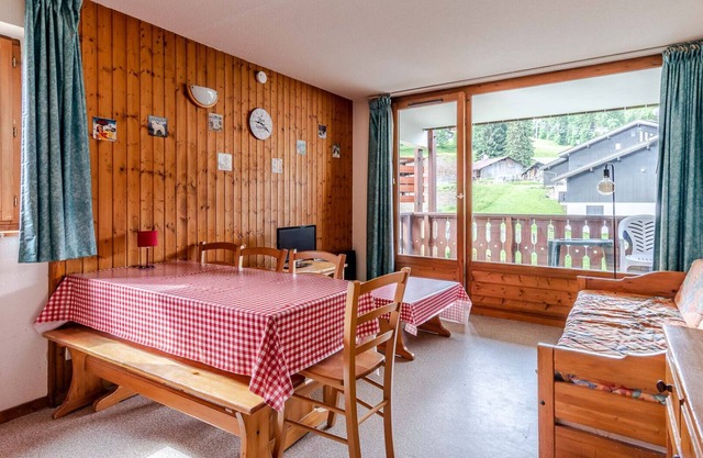 Cosy apt 4/6 ppl near the ski runs with terrace